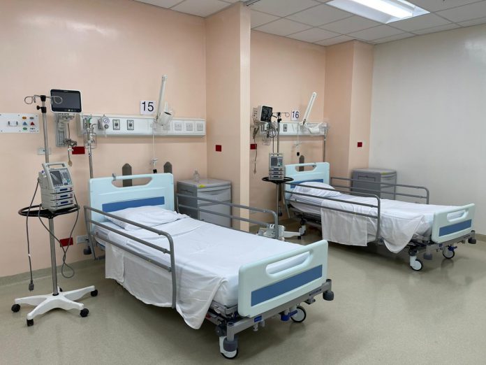 Hospitales habilitan 263 nuevas camas para COVID-19